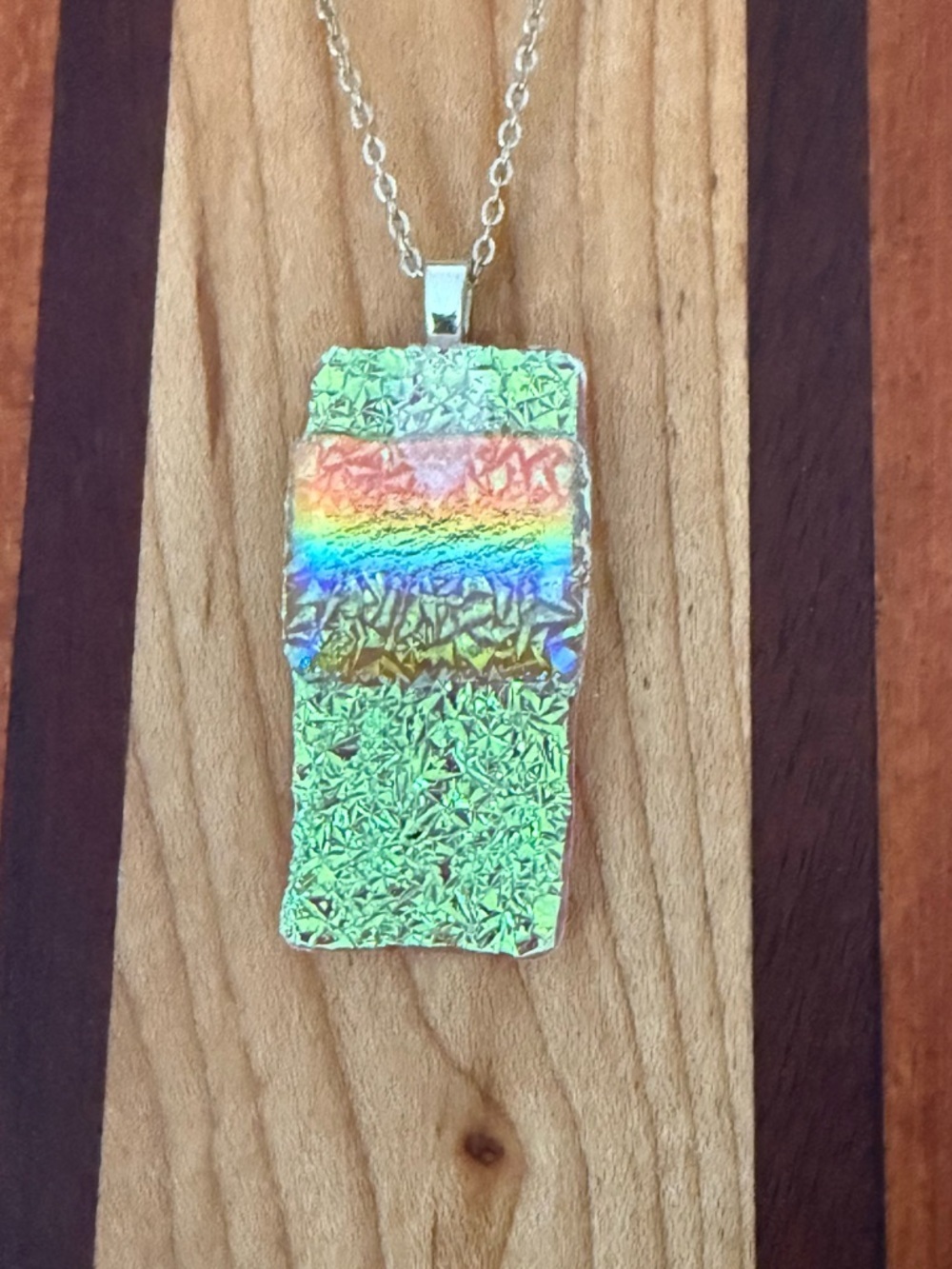 NWOT - Iridescent Dichroic Glass Pendant Necklace - Green Rainbow Accent